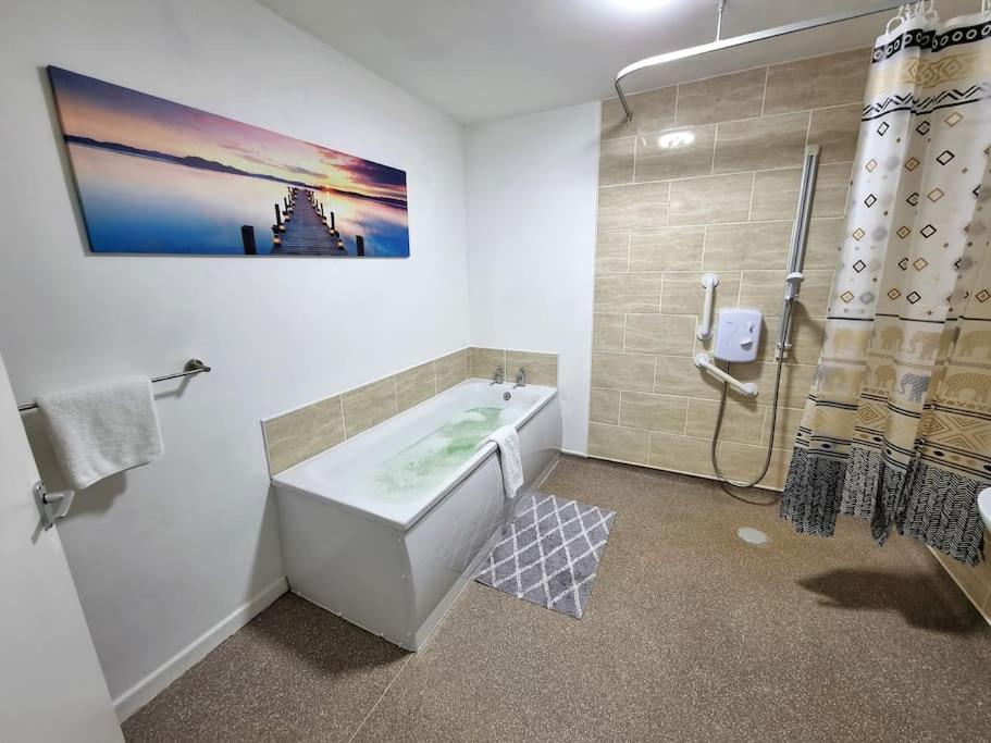*C.Sani* Setup For Your Most Relaxed & Amazing Stay + Free Parking + Free Fast Wifi * Leeds  Buitenkant foto